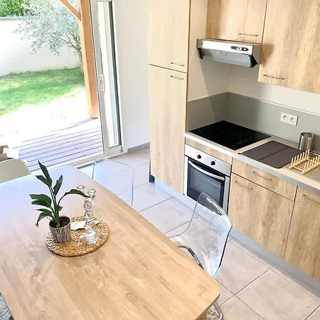 Feriehus Maison & Jardin Riva-bella
