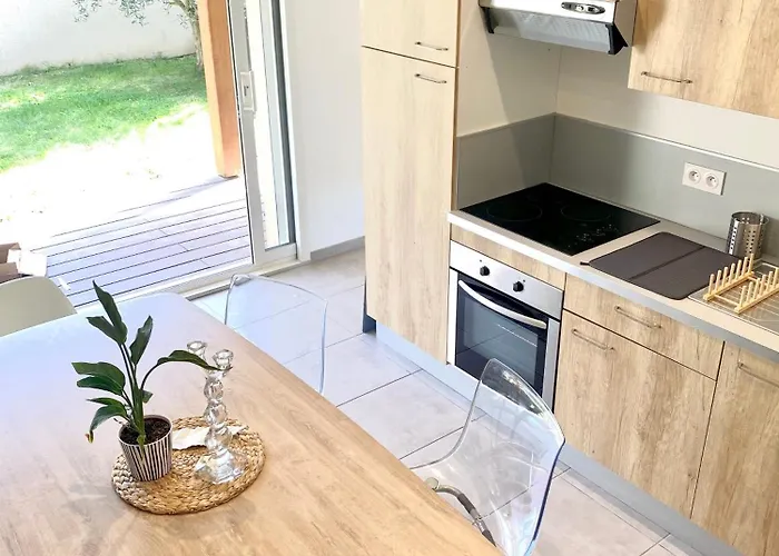 בית נופש Maison & Jardin Riva-bella